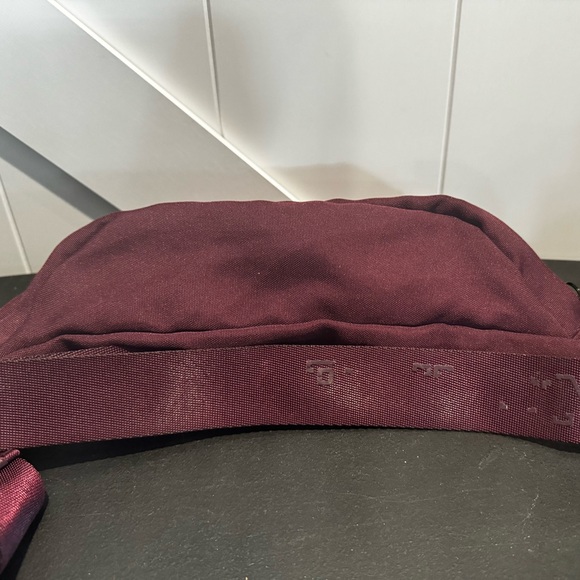 Maroon PINK Fanny Pack - Picture 2 of 4